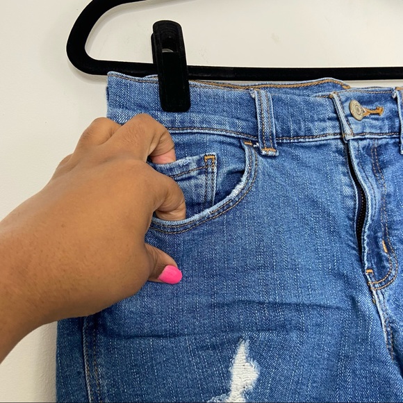 Old Navy Shorts Cutoff Distressed Boyfriend Denim - Picture 3 of 9
